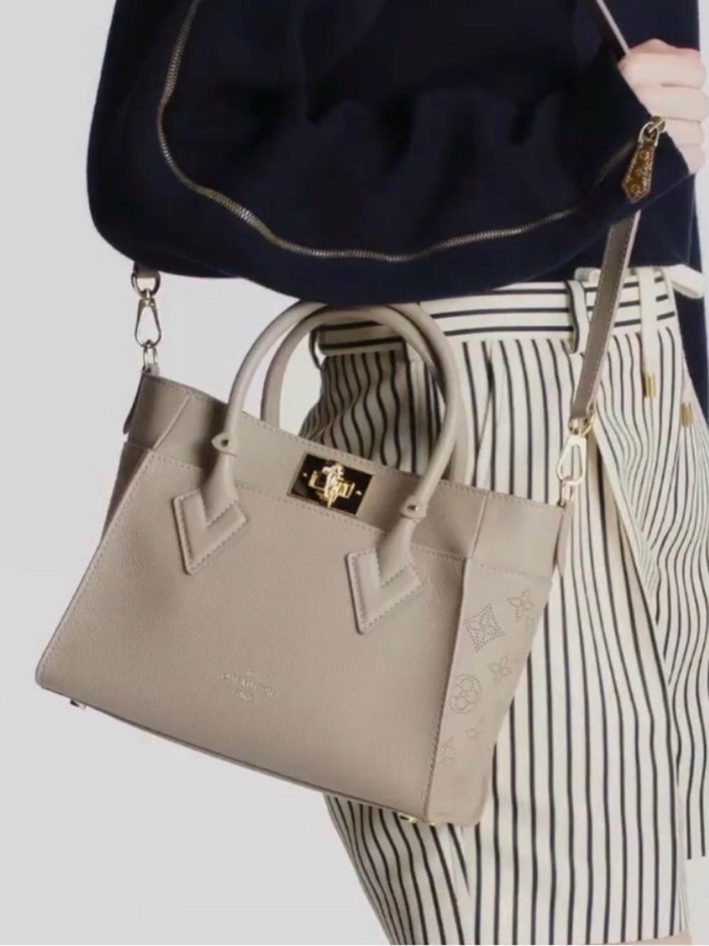 Louis Vuitton ON MY SIDE PM COLOR GALET